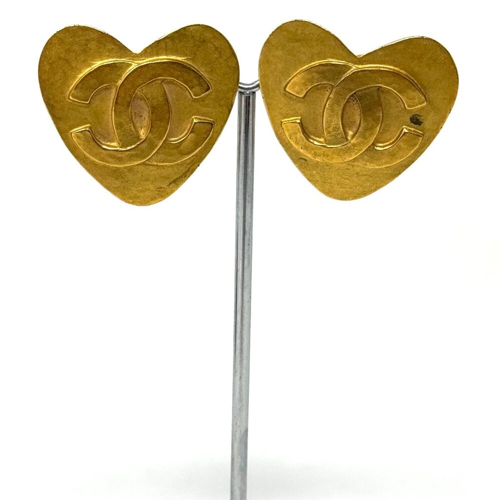 CHANEL-1995 Vintage Heart Earrings